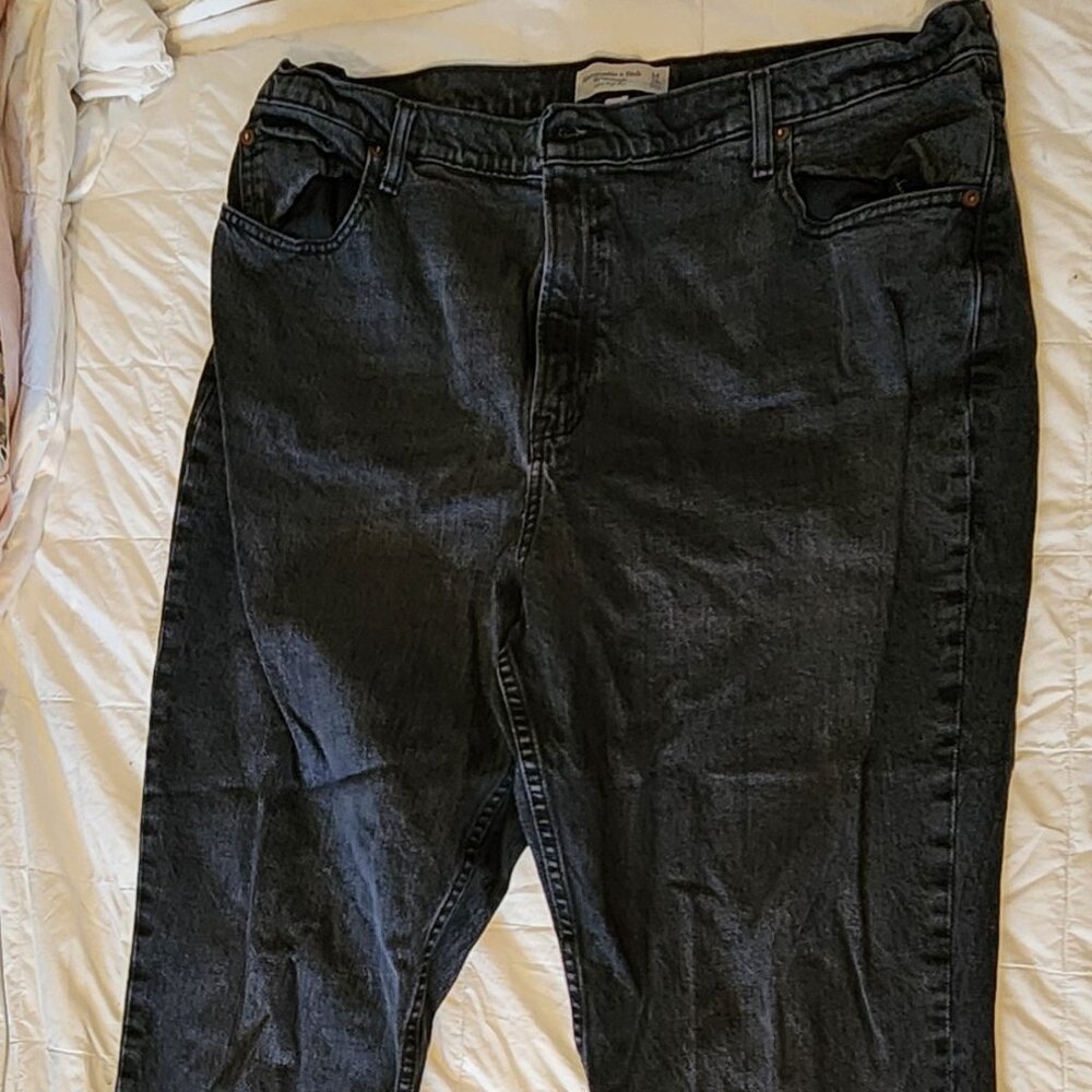 Abercrombie & Fitch Women’s Curve Love 90s Straight Ultra High Rise Jeans 34/18R